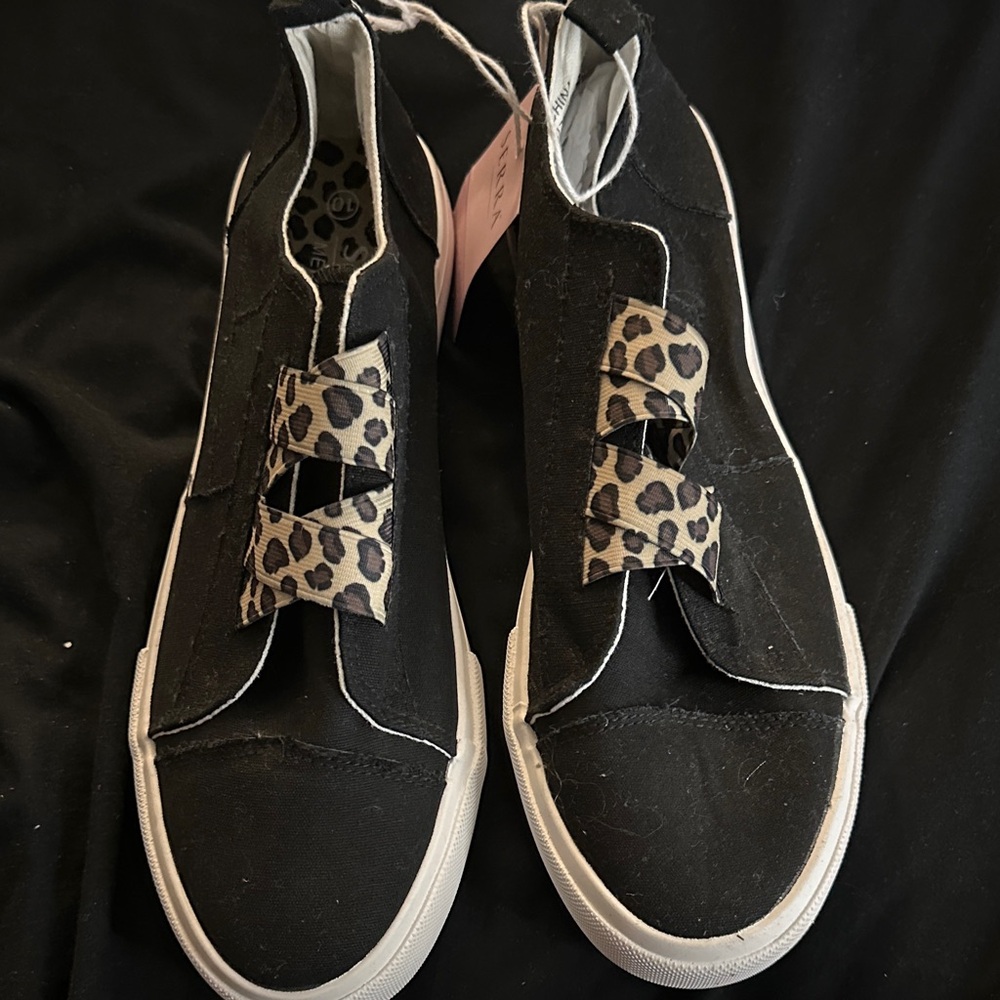 Serra Black and Leopard Print Women's Shoes